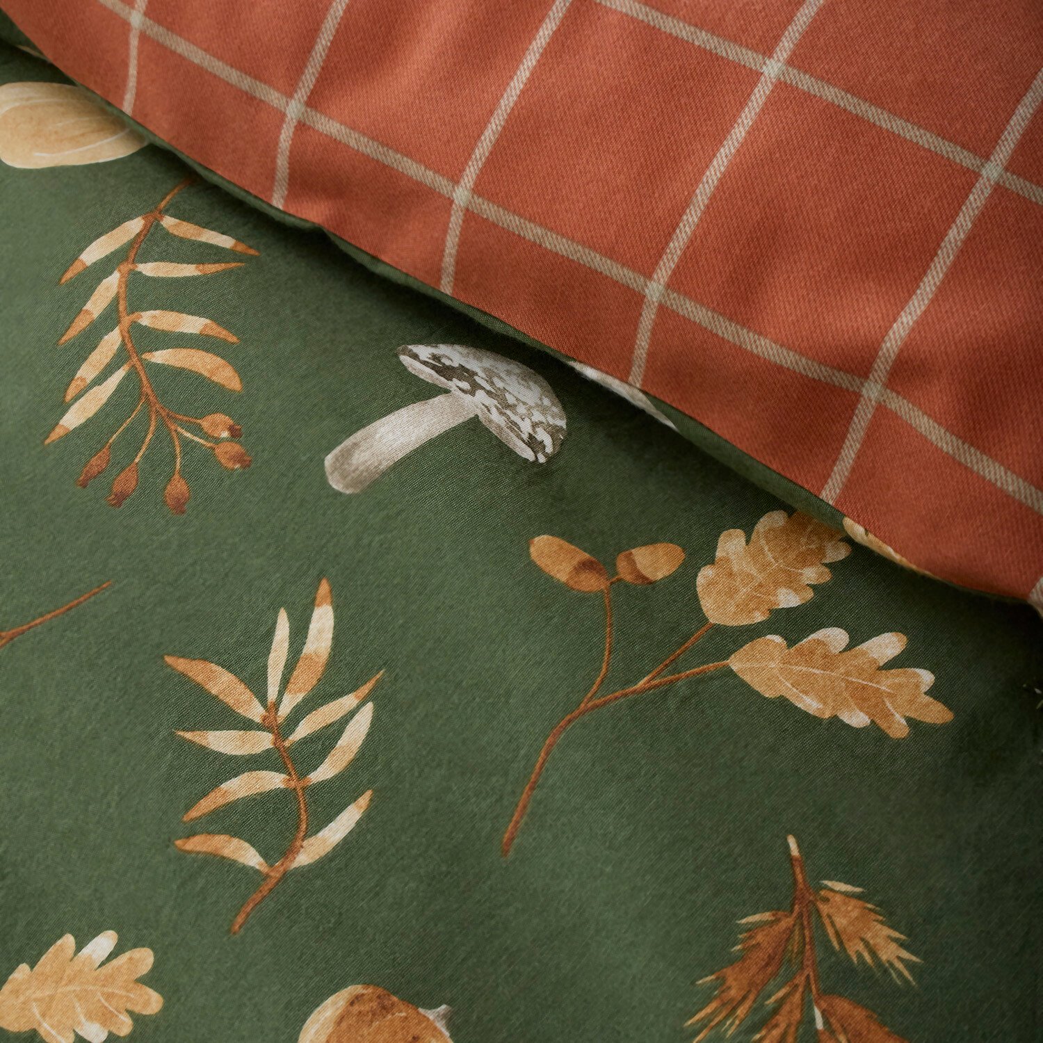 The Fall Collection Woodland Duvet Cover and Pillowcase Set - Green / King Image 5