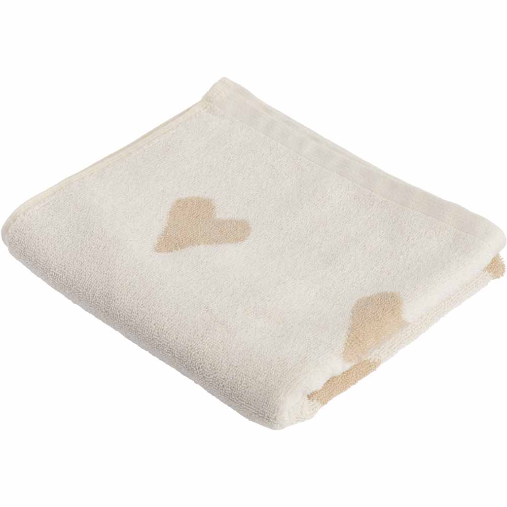 Wilko Country Heart Hand Towel Image 1