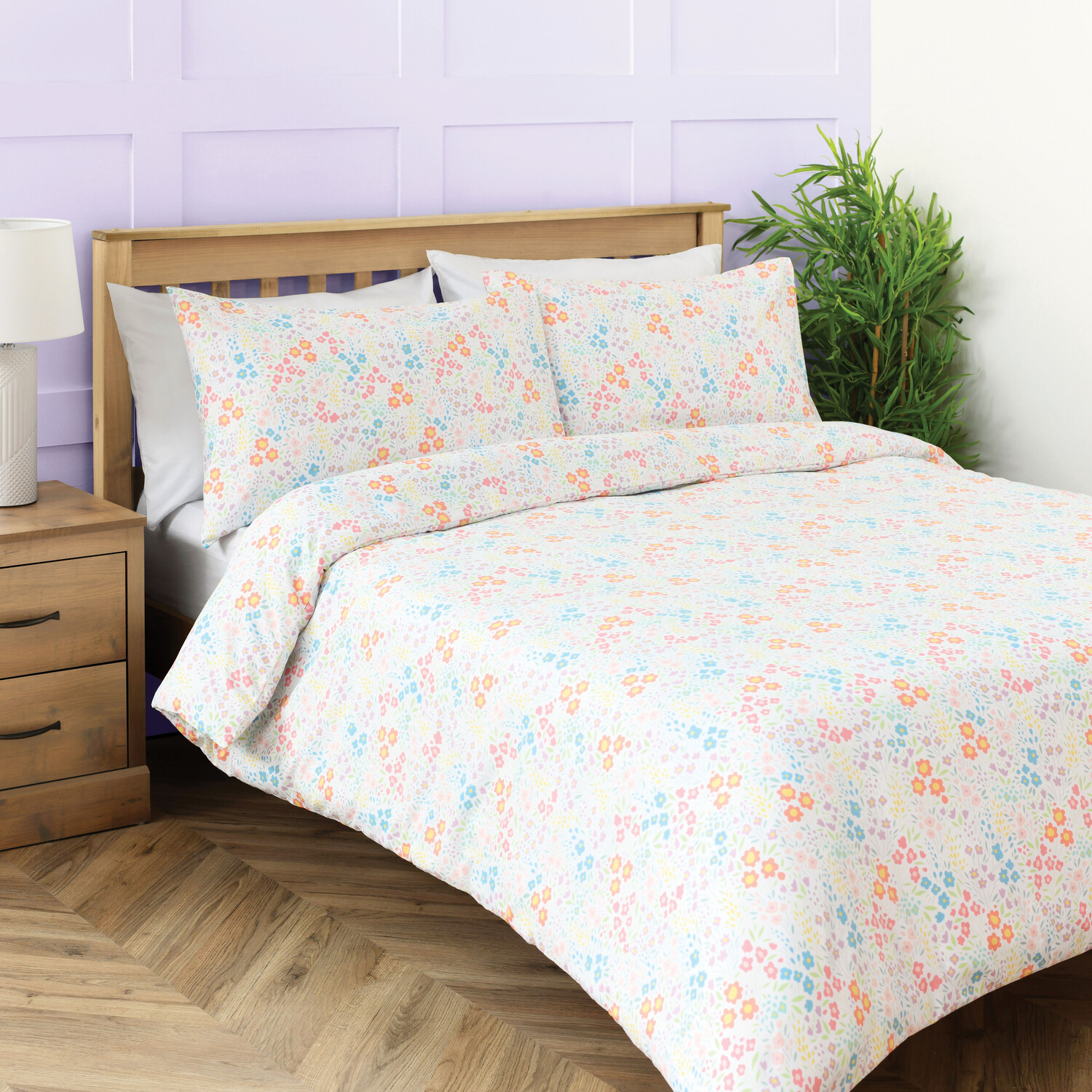Spring Floral Duvet Cover and Pillowcase Set - King Image 2