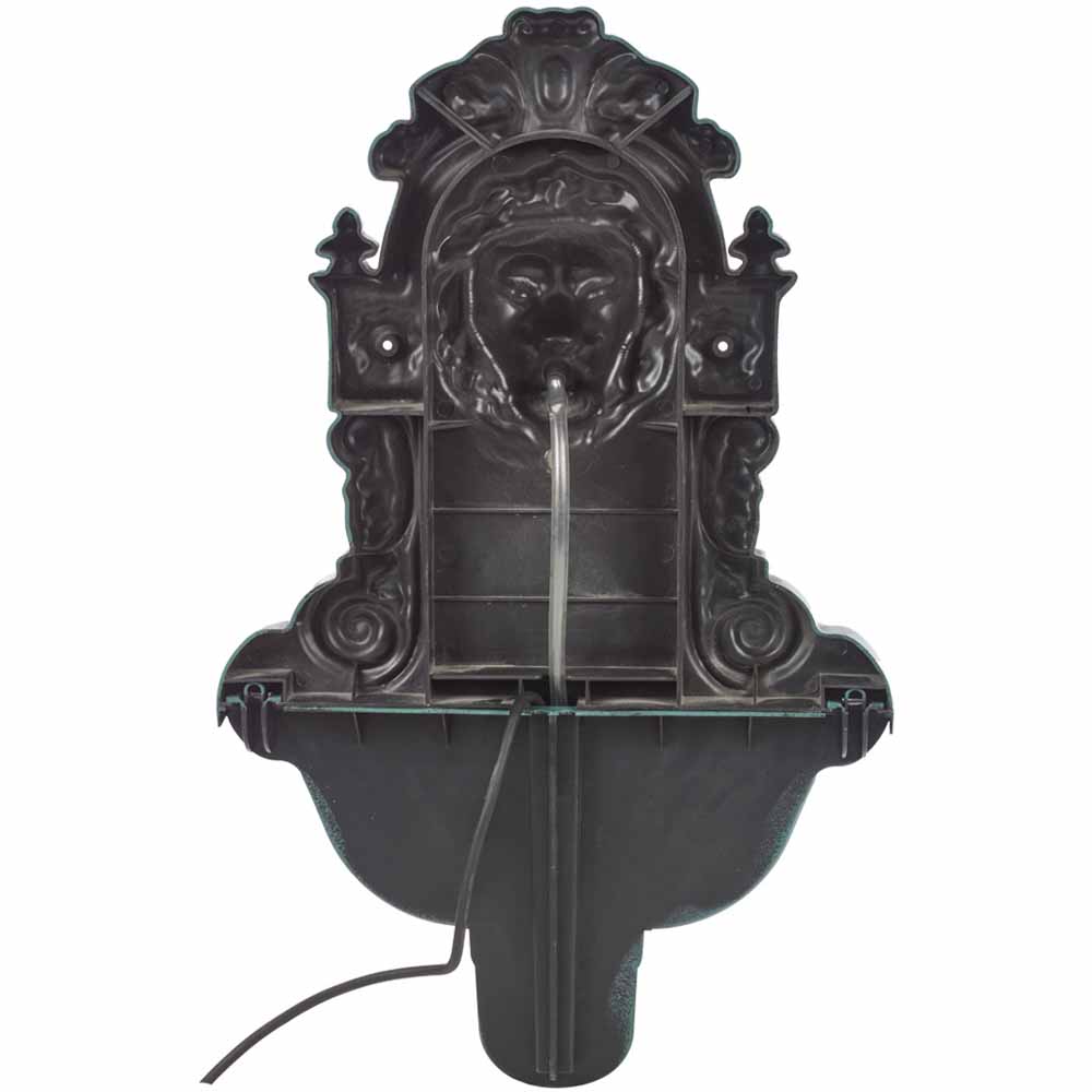 GardenKraft Wall mounted Lion Head Water Fountain Wilko
