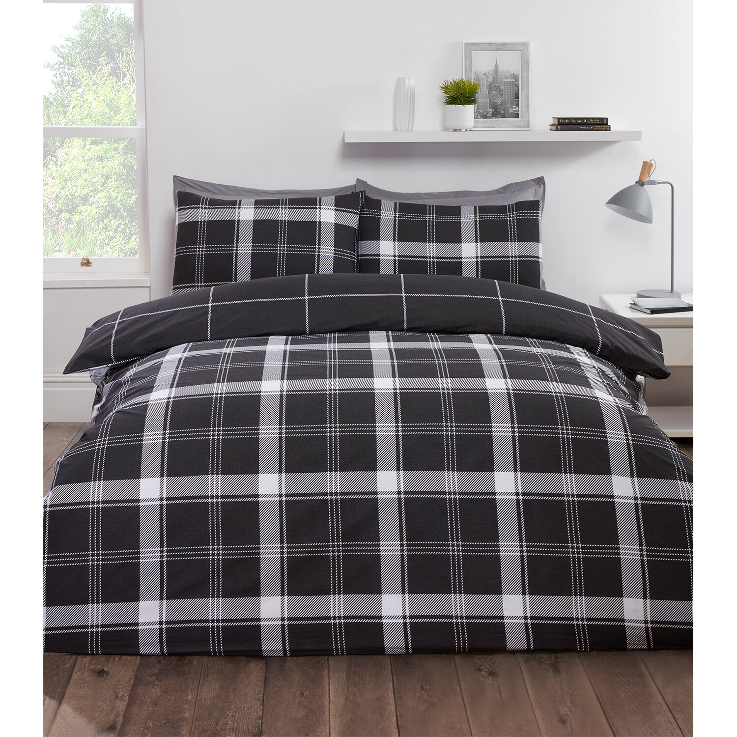 Divante Langley King Size Black Check Duvet Set Image 1