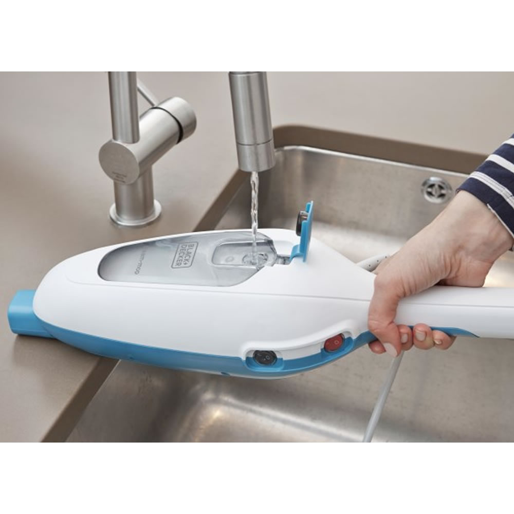 Black and Decker Steam Mop 1300W Wilko