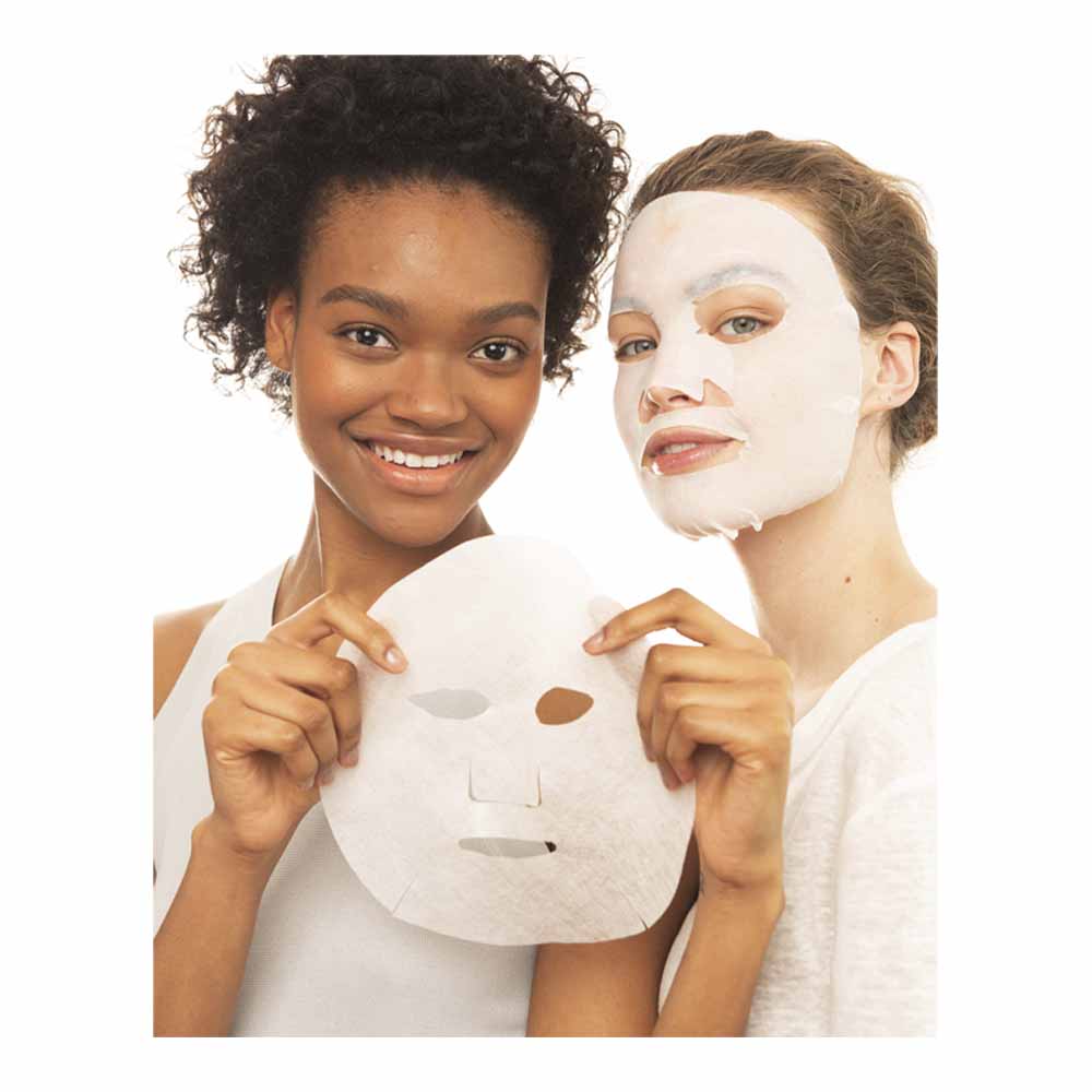 Garnier Moisture Bomb Sakura Hydrating Tissue Face Mask Image 5