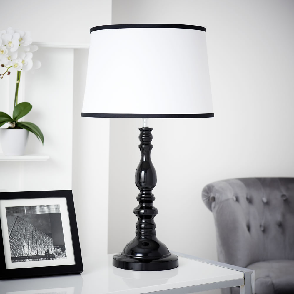 Wilko Black & White Table Lamp Image 7