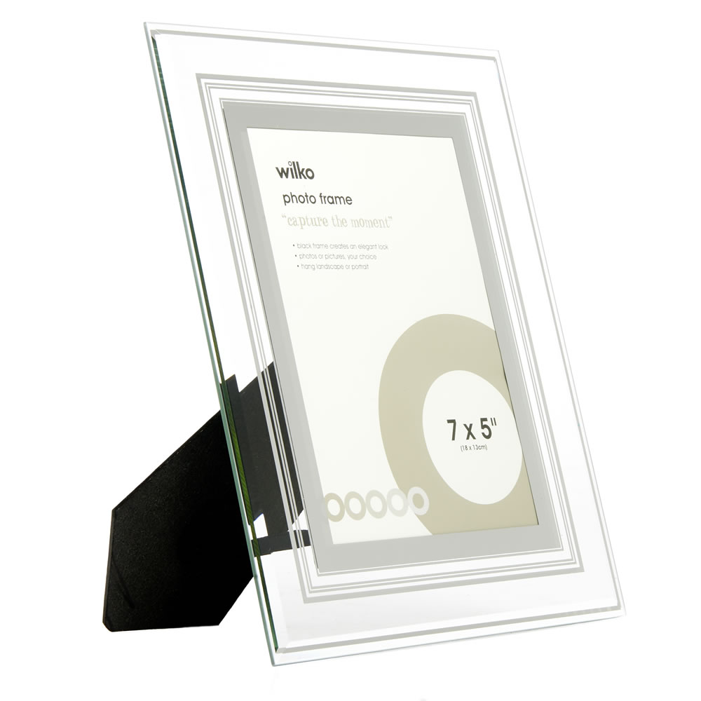 Wilko Silver Border Glass Photo Frame 7 x 5 Inch Wilko