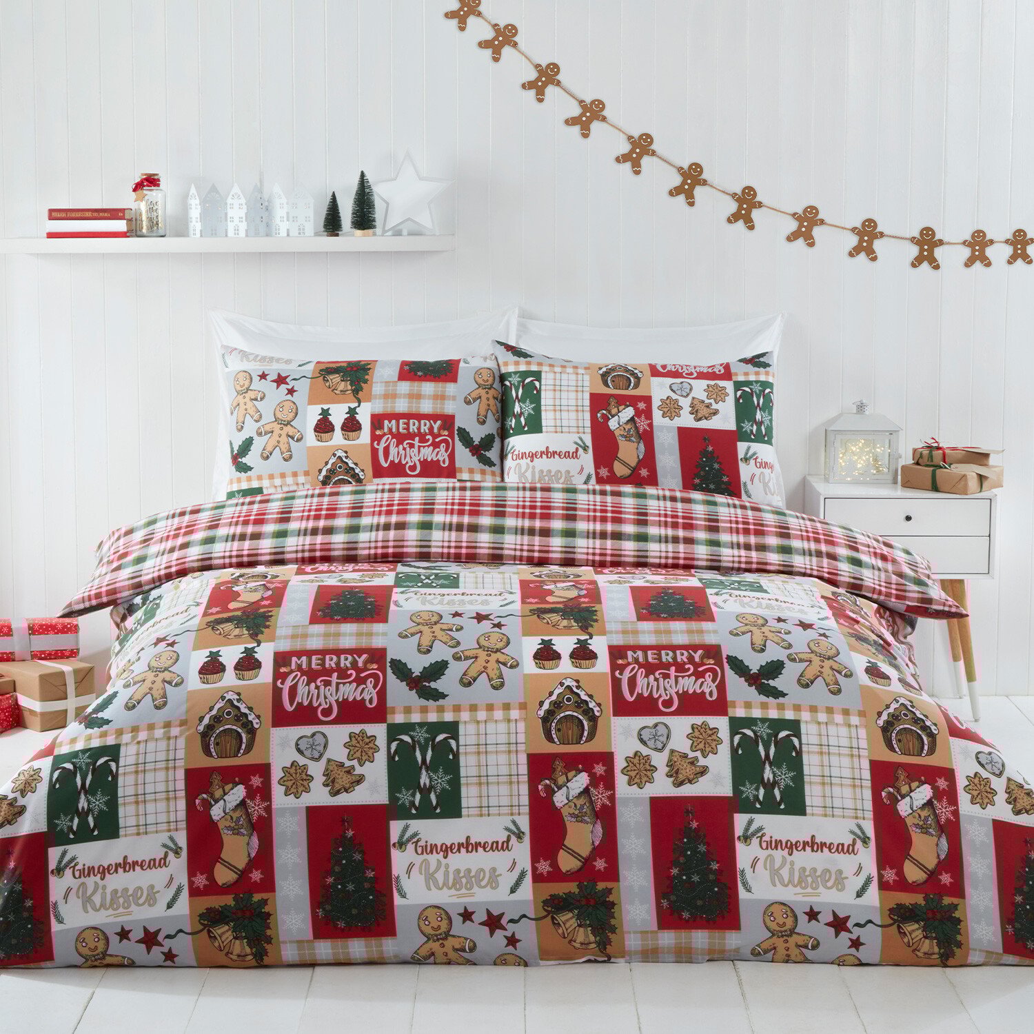 Gingerbread House Duvet Set - Red / King Image 1