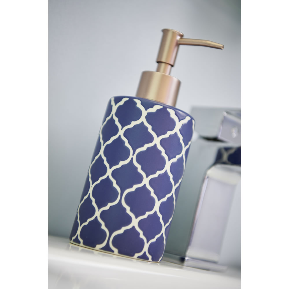 Wilko Fusion Blue and White Soap Dispenser and Tumbler Set Wilko