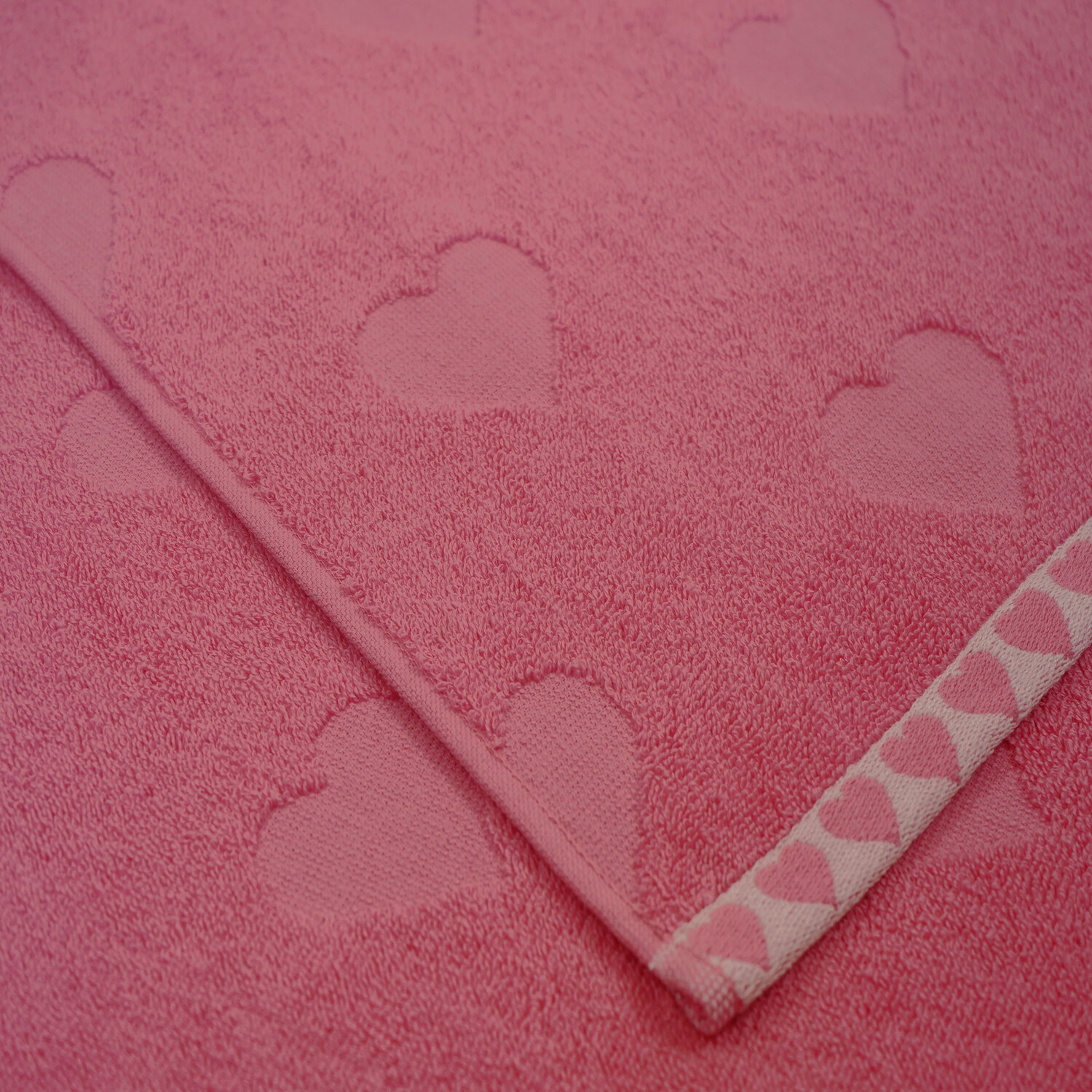 Heart Embossed Towel Pink 125cm Image 3