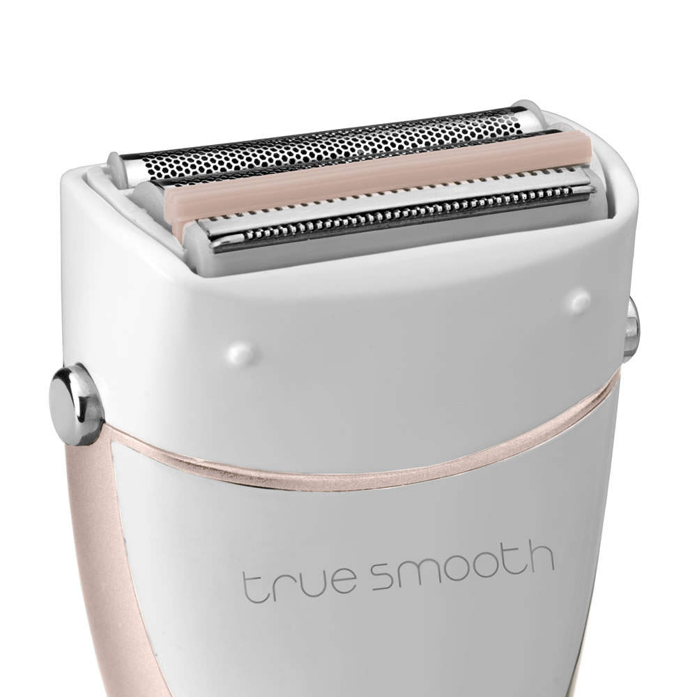 BaByliss True Smooth Battery Operated Lady Shaver Image 2