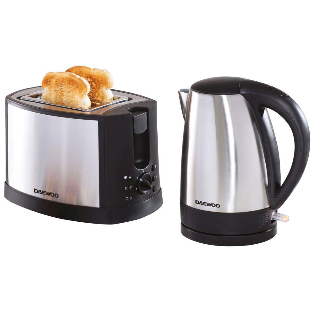 Daewoo Stainless Steel Kettle and Toaster Set Wilko