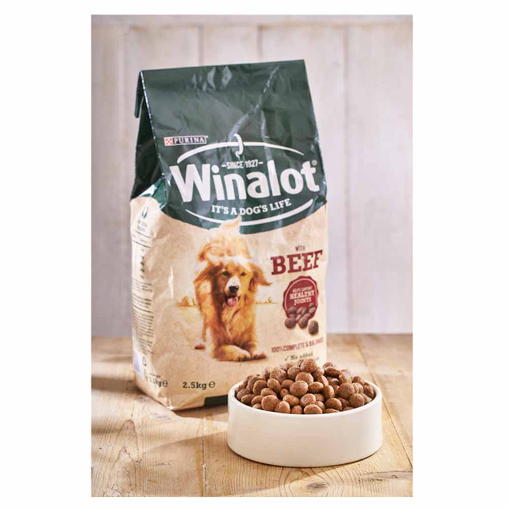Winalot Beef and Vegetables Dry Dog Food 2.5kg Wilko