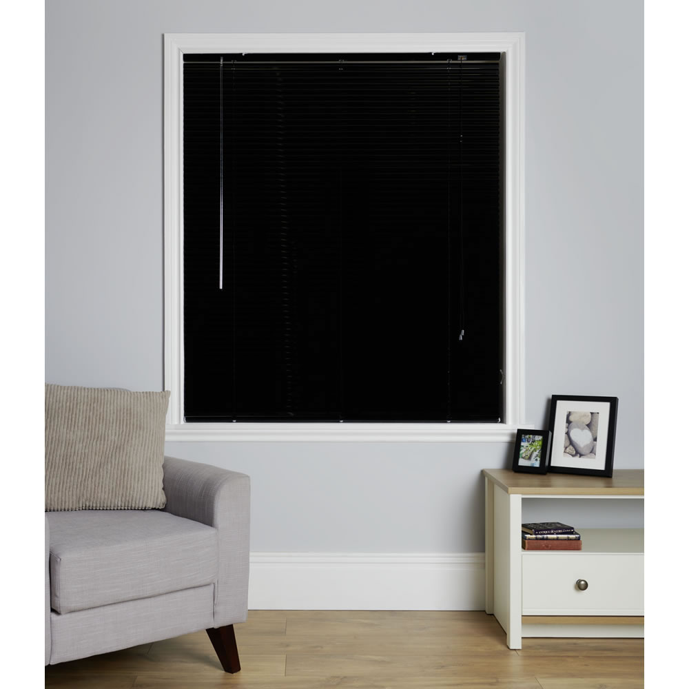 Wilko Black Aluminium Venetian Blind 90 W x 160cm D Image 2