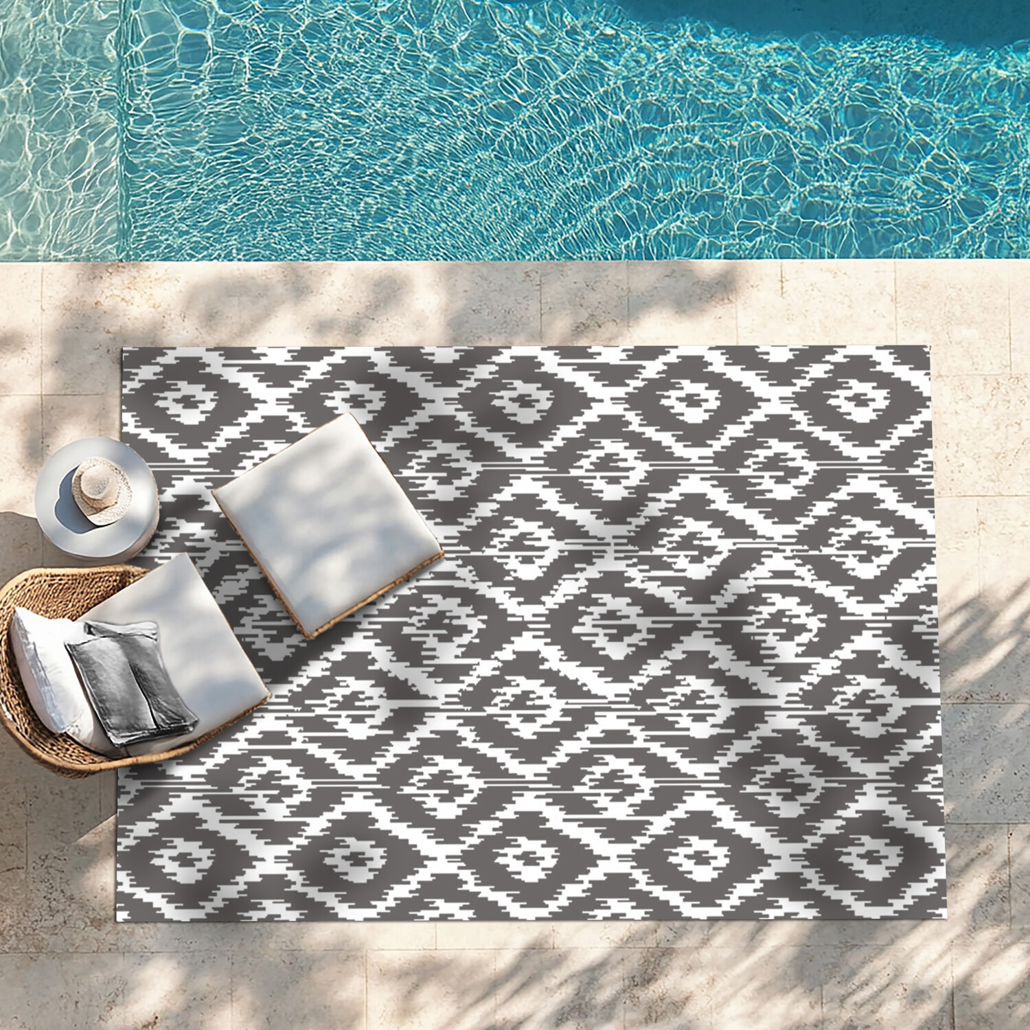 Diamond Haze Reversible Outdoor Rug - Grey Image 3