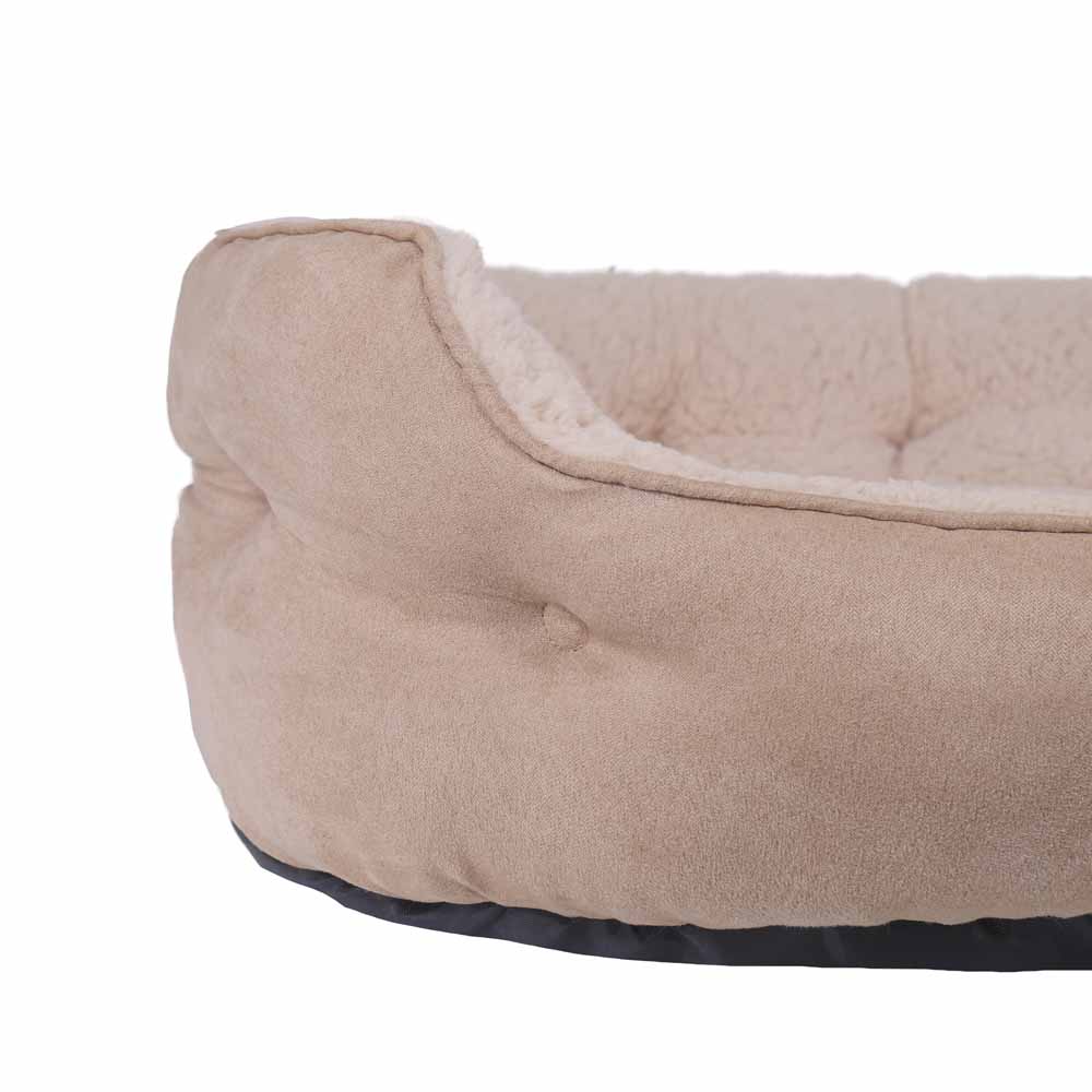 Single Rosewood Medium Plush Pet Bed in Assorted styles Image 7