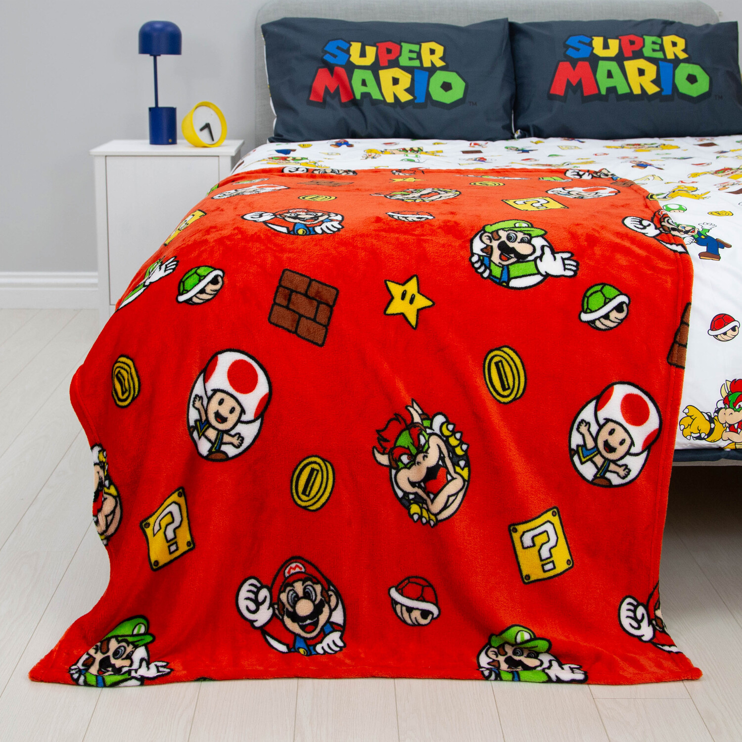 Super Mario Here We Go Again Throw Red Image 3