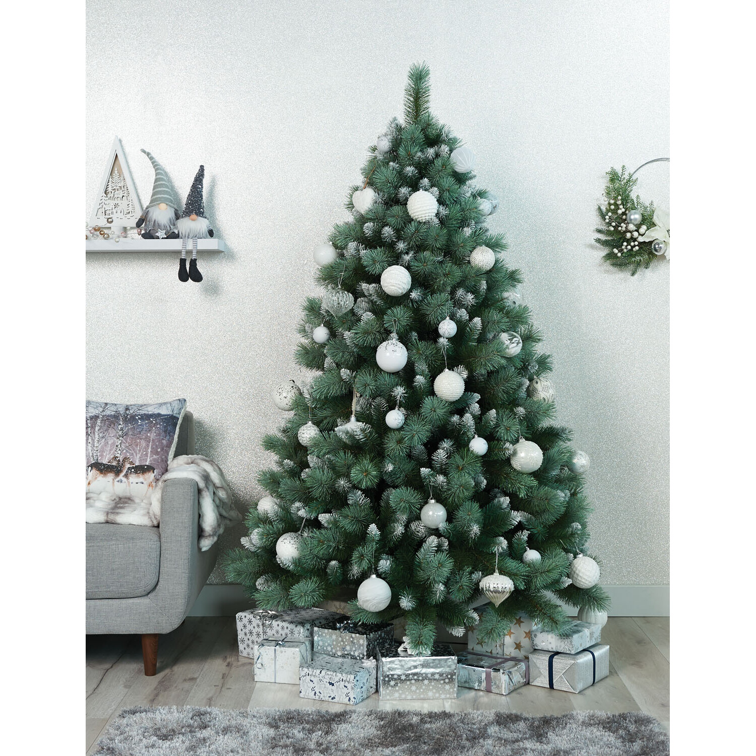 Emerald Pine Tree - 6.5ft Image 1