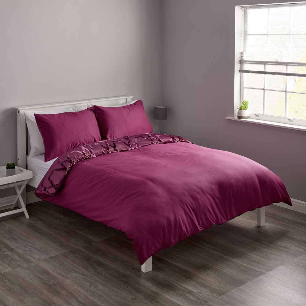 Wilko Double Berry Luxe Lattice Reversible Duvet Cover Set Wilko