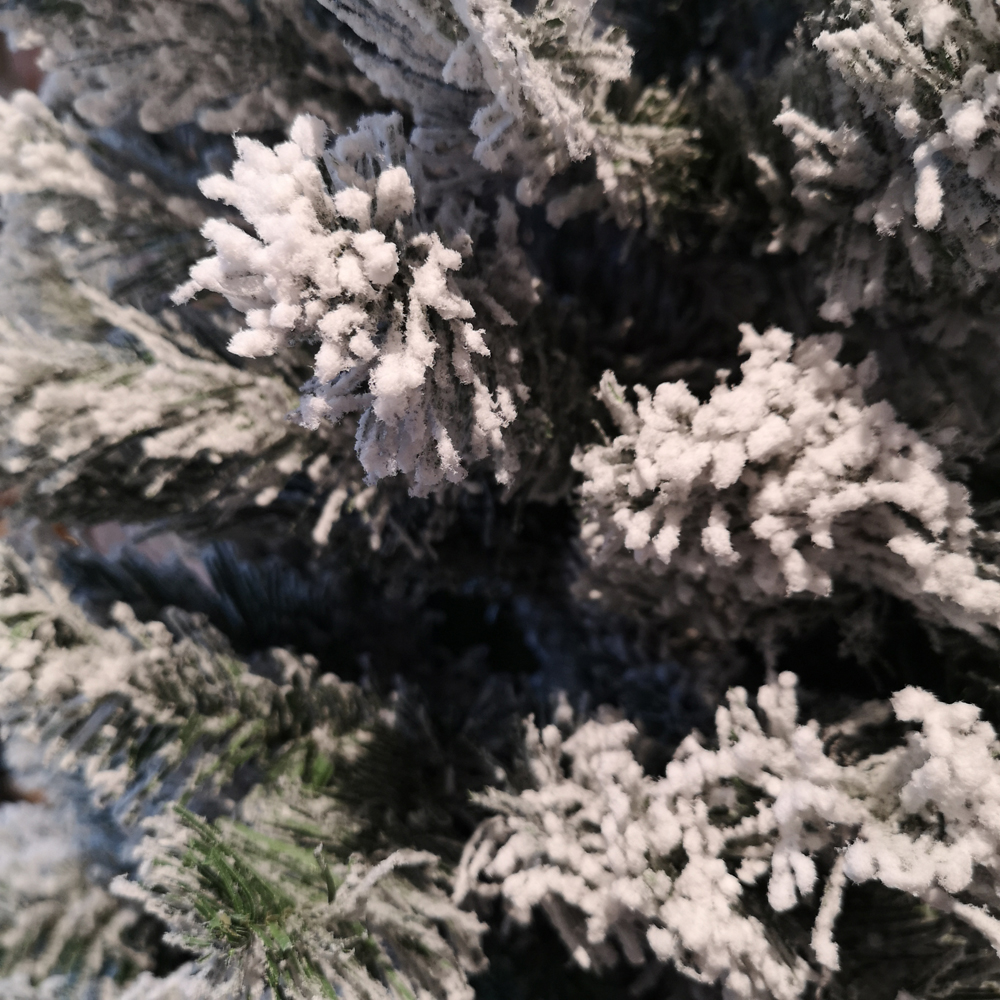 Samuel Alexander Kaemingk Imperial Pine Hinged Snow Flocked Artificial Christmas Tree with Stand 6ft Image 4
