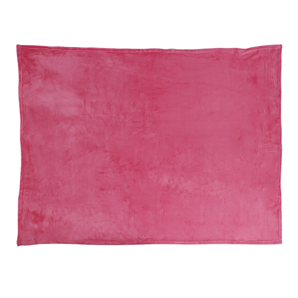 Wilko Pink Ultrasoft Throw 120 x 150cm Image 3