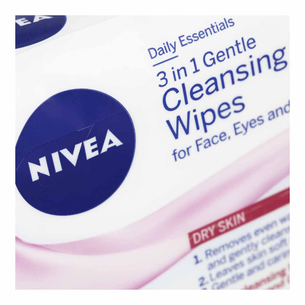 Nivea Daily Essentials Dry Skin Gentle Facial Cleansing Wipes 25 pack Image 2