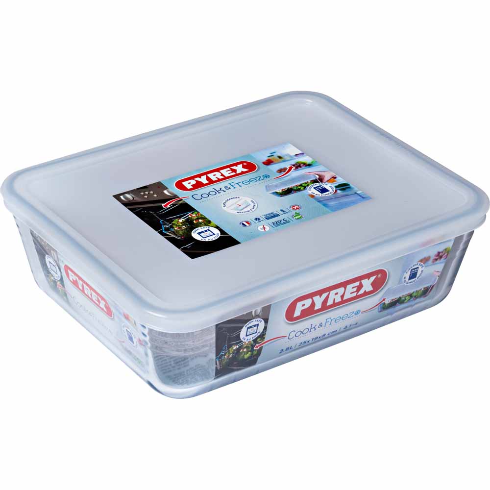 Pyrex Cook and Freeze 1.5L Dish With Lid Wilko
