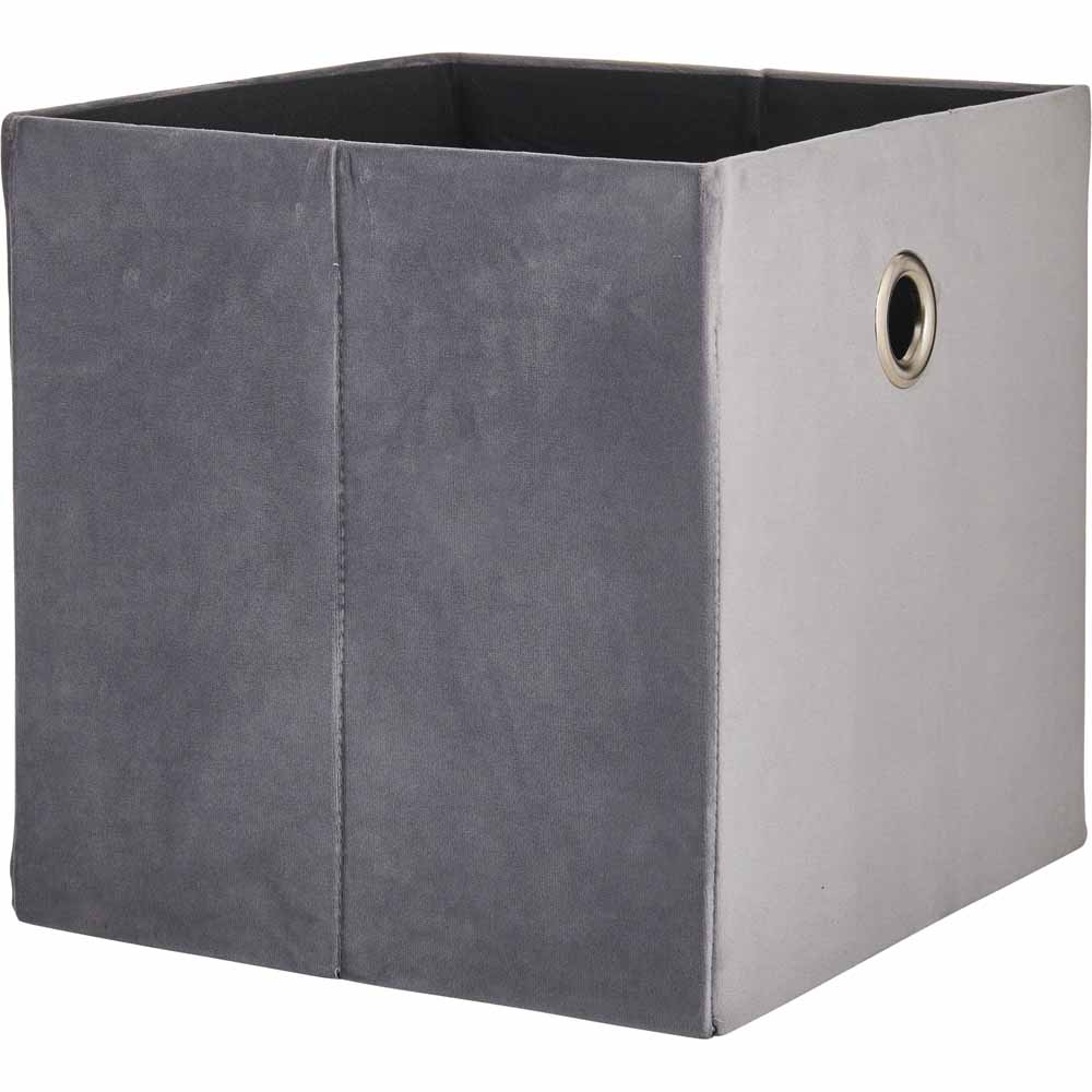 Wilko 30 x 30cm Silver Velour Box Image 1
