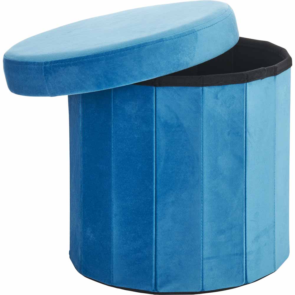 Shop ottomans & storage cubes