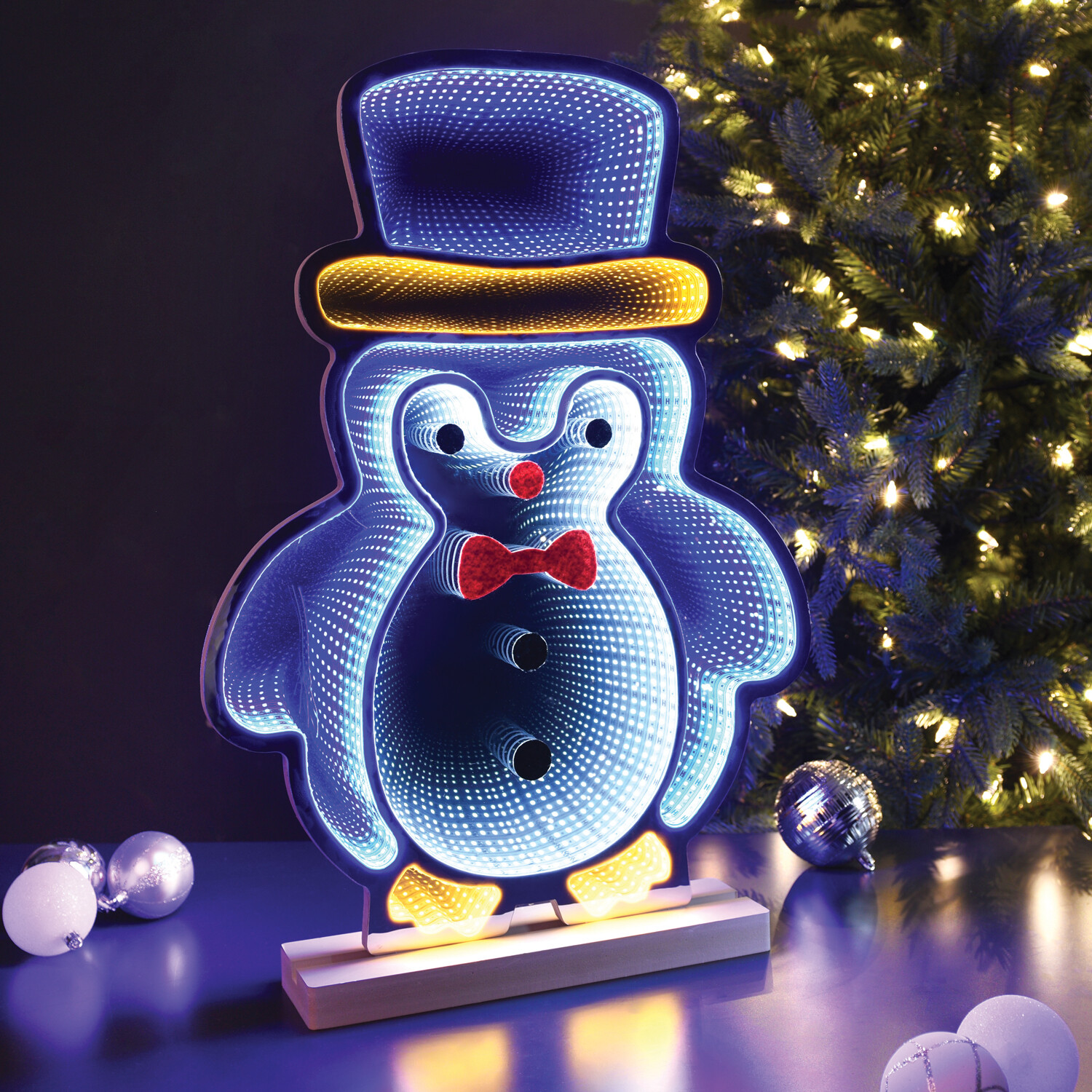 Penguin Infinity Light Image 1