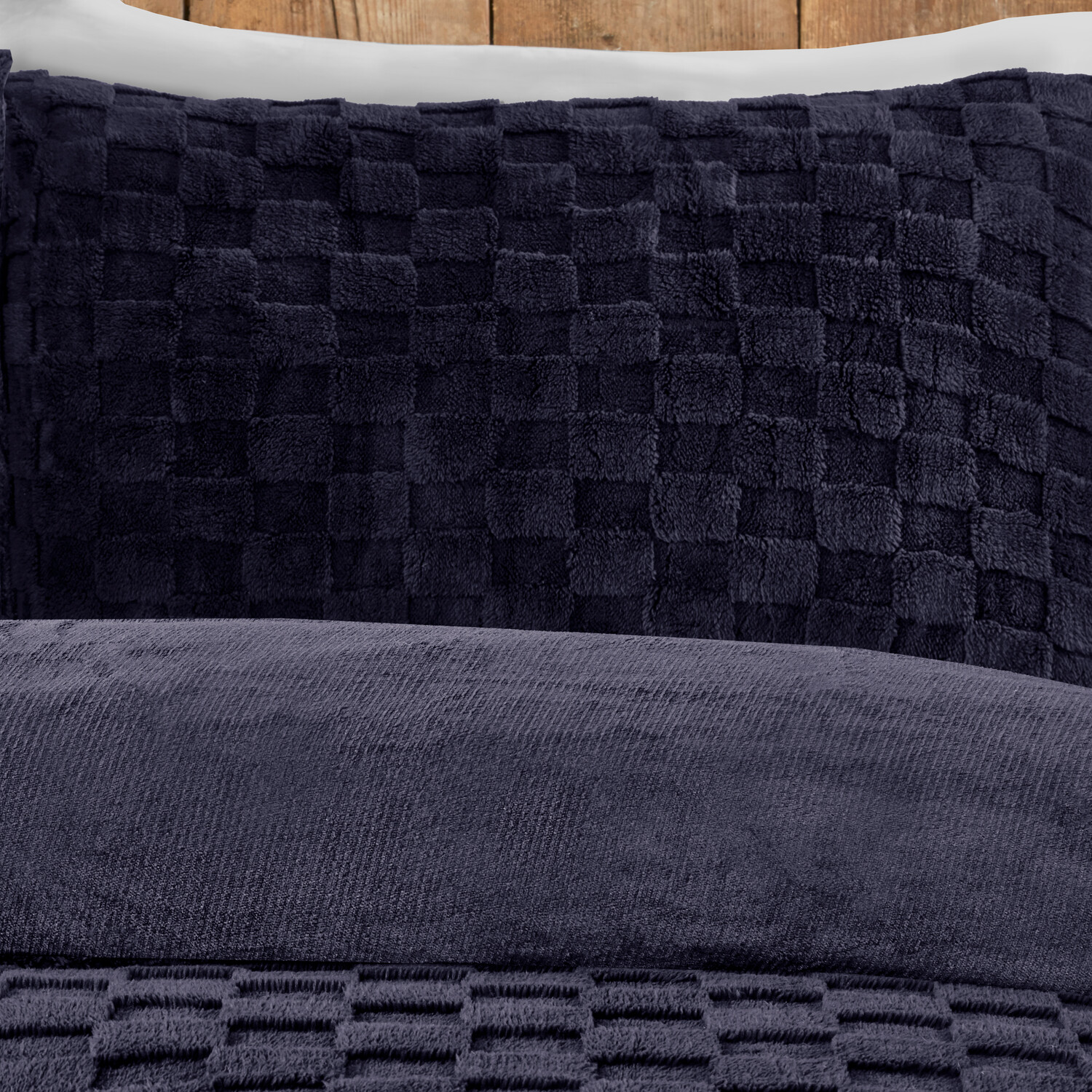 Dakota Checkerboard Fleece Duvet Set Navy Single Image 2