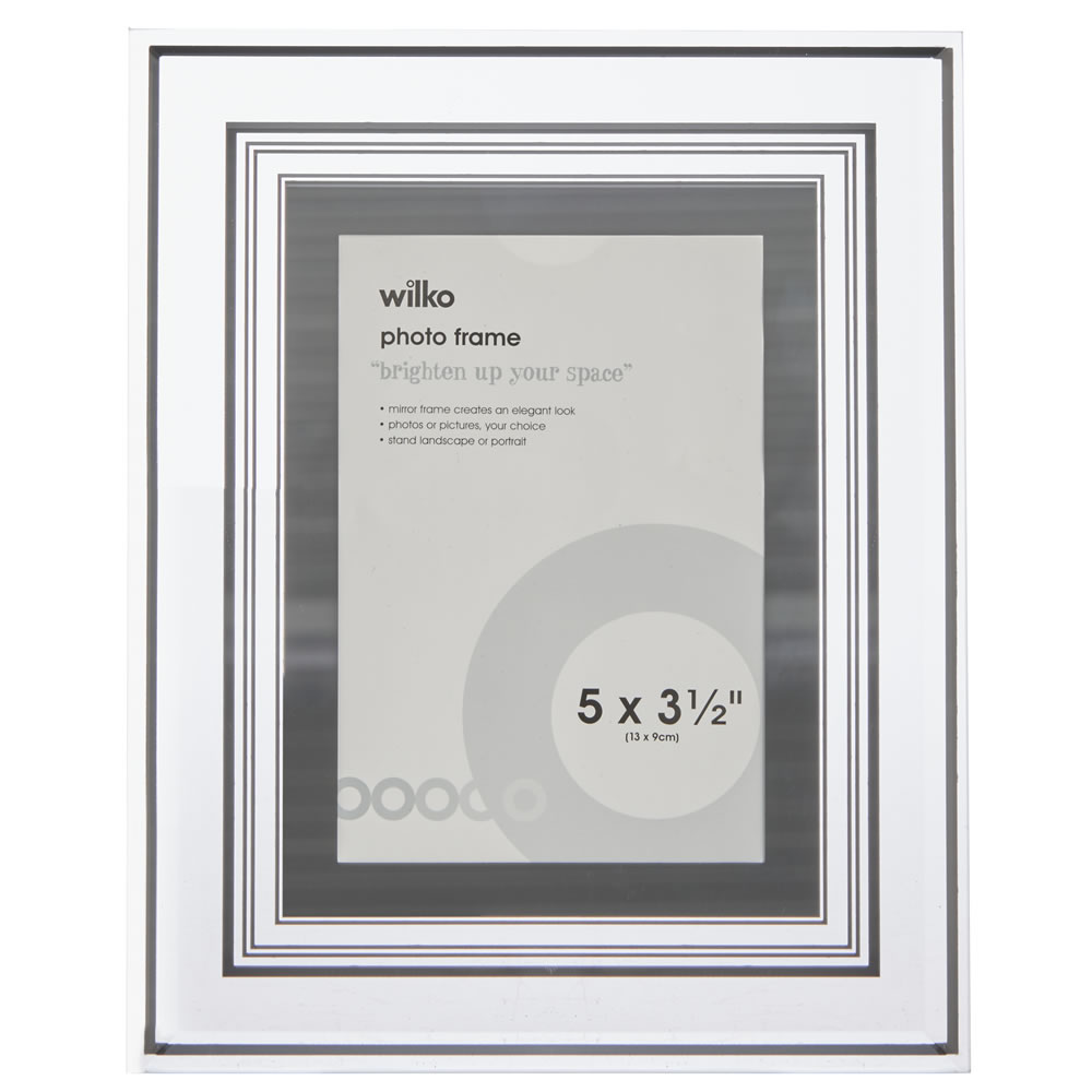 Wilko Glass and Silver Border Photo Frame 3.5 x 5 Inch Wilko