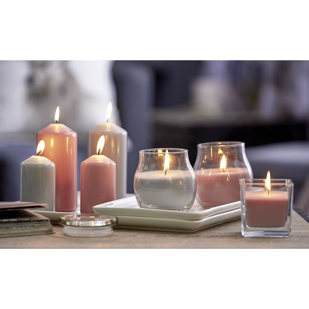 Wilko Oriental Sandalwood Square Glass Candle Image 2