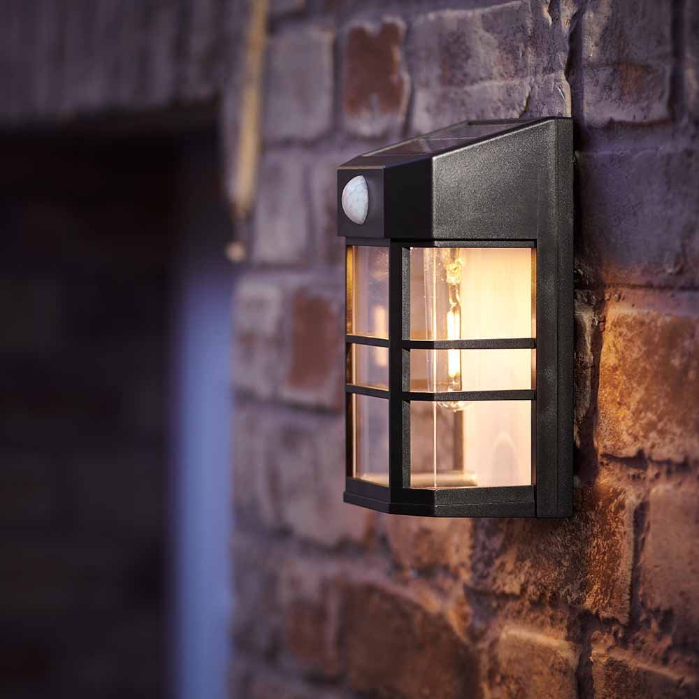 Wilko Solar Wall Sensor Garden Security Light Wilko