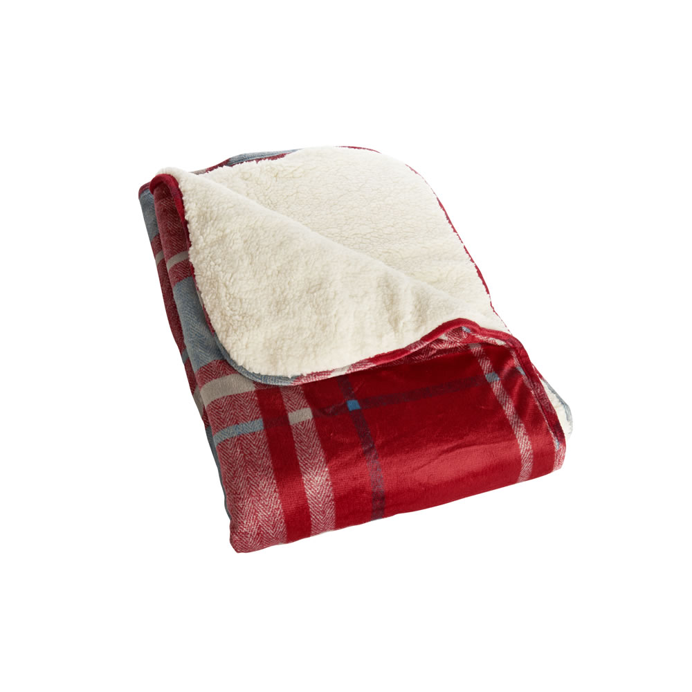 Wilko Christmas Luxury Pet Blanket 75 x 110cm Image 2
