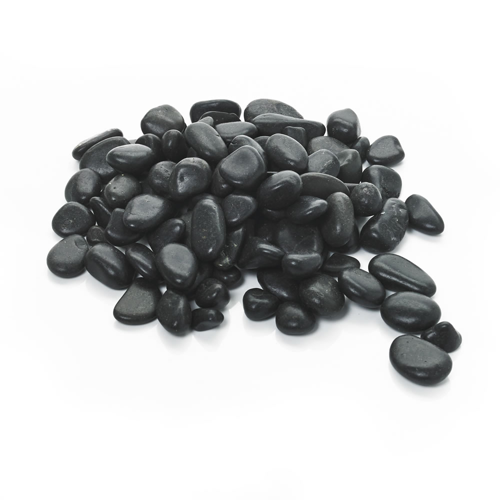 Wilko Black Pebbles Mesh Bag 1kg Image