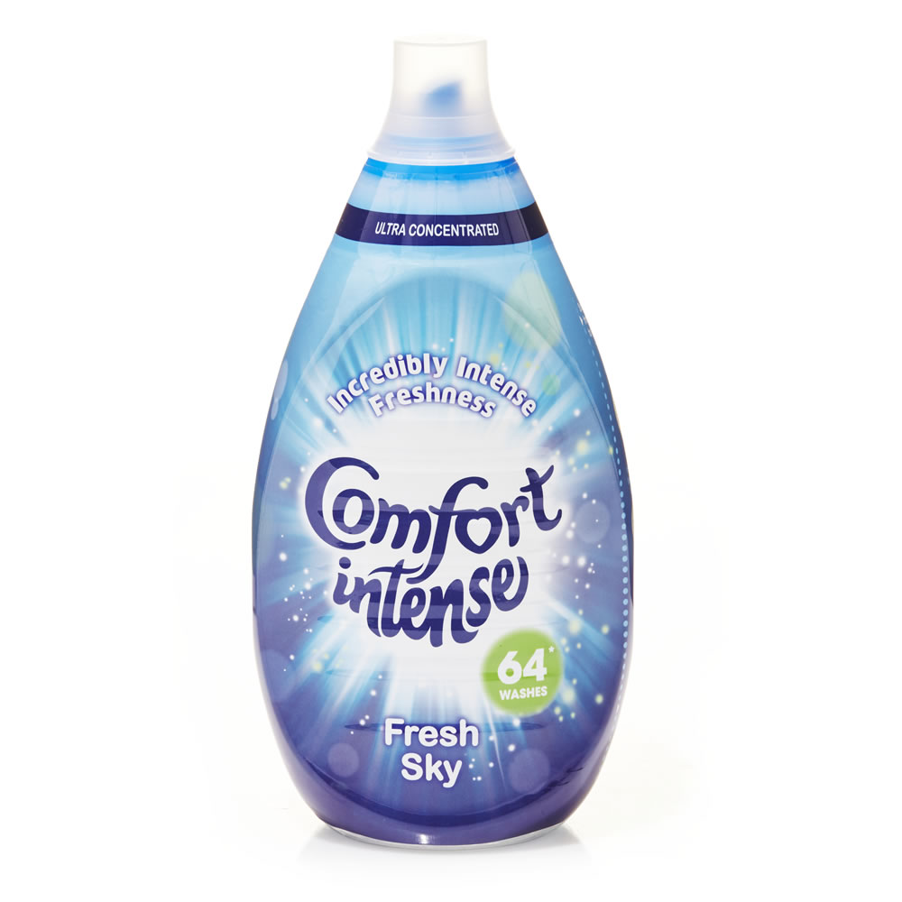 Comfort Intense Fresh Sky Fabric Conditioner 64   Washes 960ml Image 1