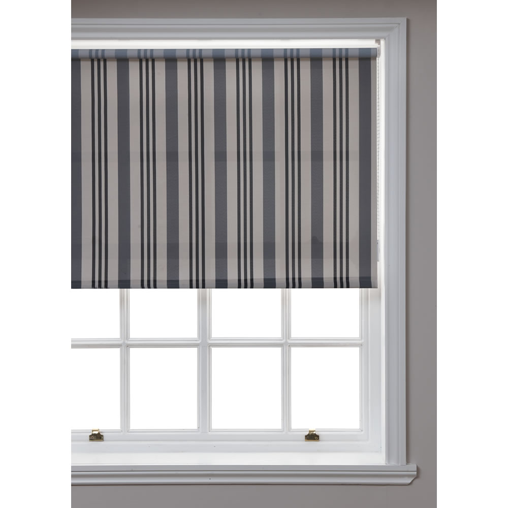 Wilko Neutral Stripe Roller Blind 120cm wide x 160cm drop Wilko