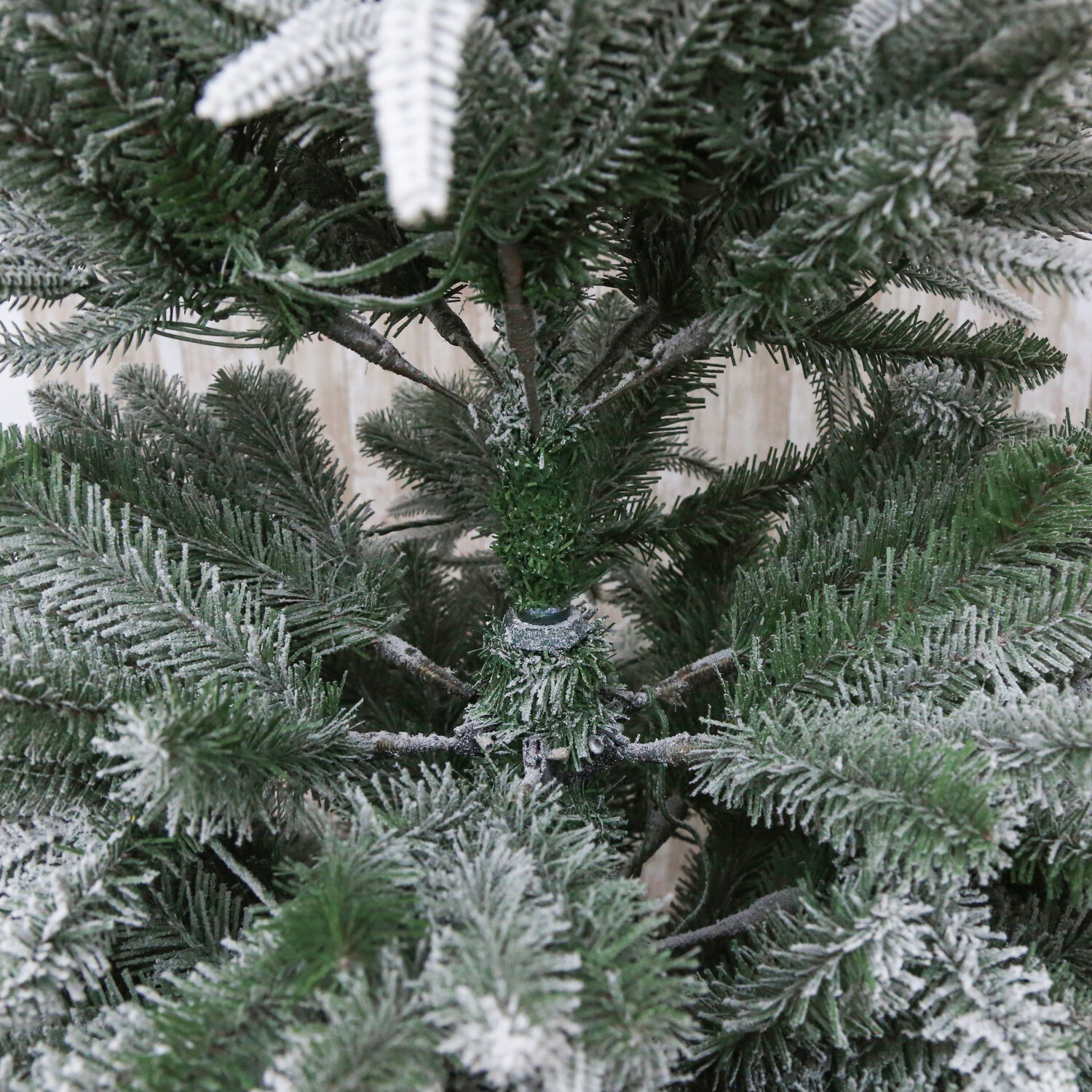 Empress Pre Lit Tree 6.5ft Image 7