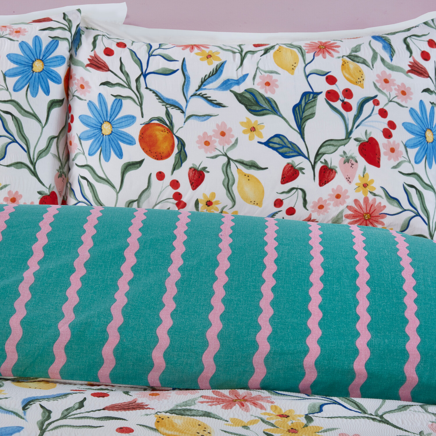 Valencia Seersucker Duvet Set Superking Image 3