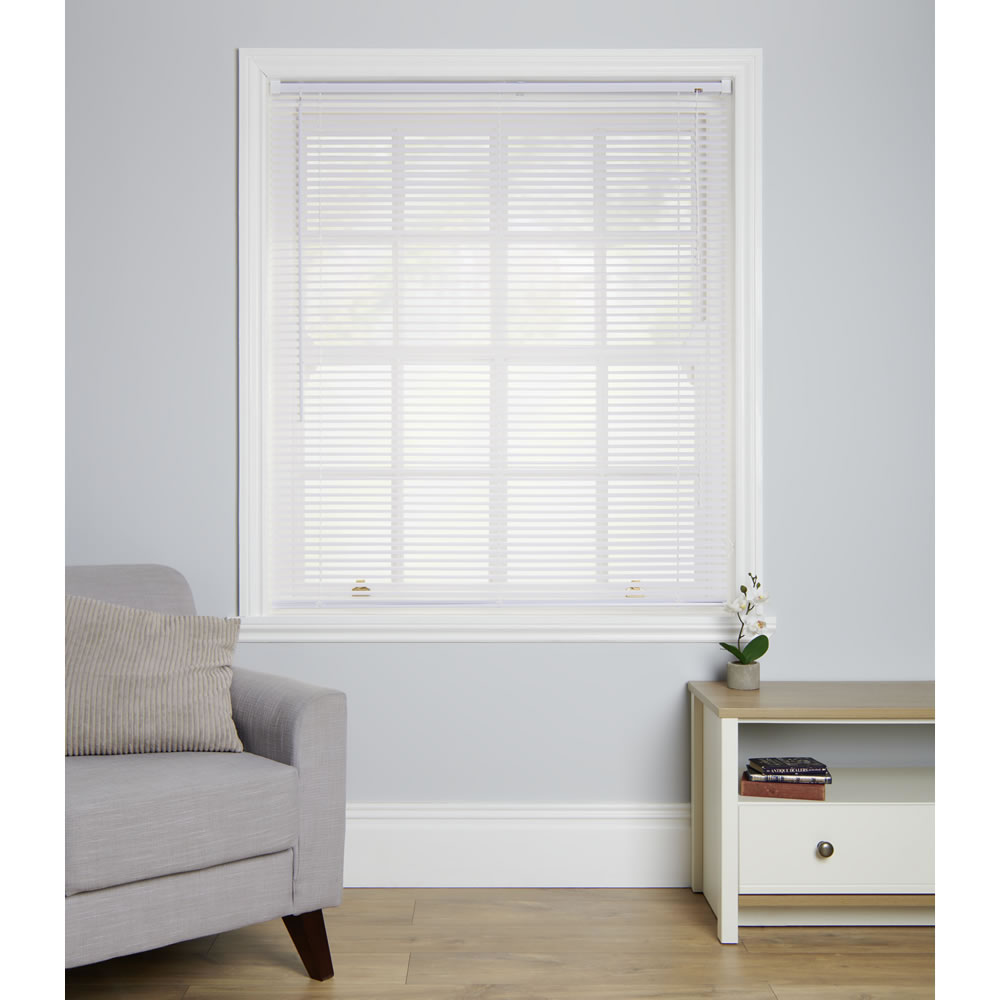 Wilko White Venetian Blind 60 W x 160cm D Image 1