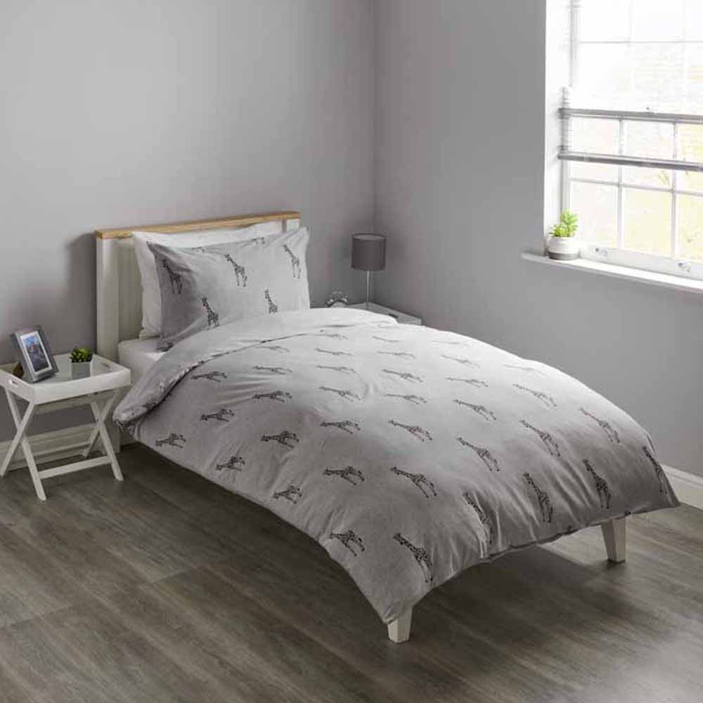 Wilko Single Gilly Giraffe Reversible Duvet Set Wilko