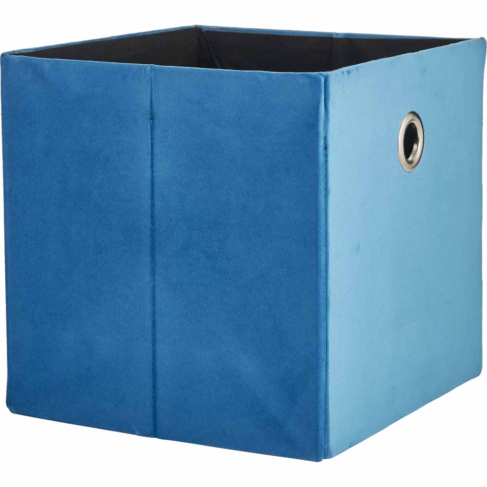 Wilko 30 x 30cm Blue Velour Box Image 1