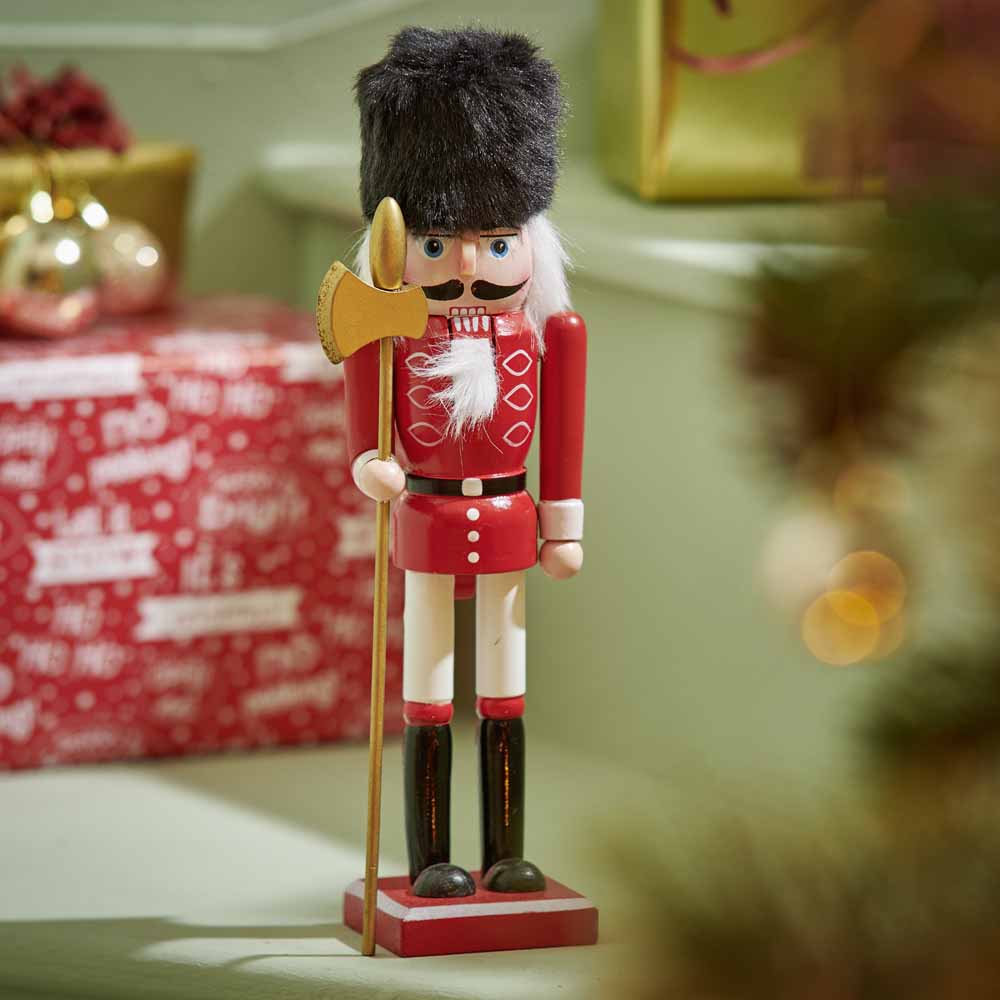 Wilko Traditional Wooden Nutcracker Ornament Wilko