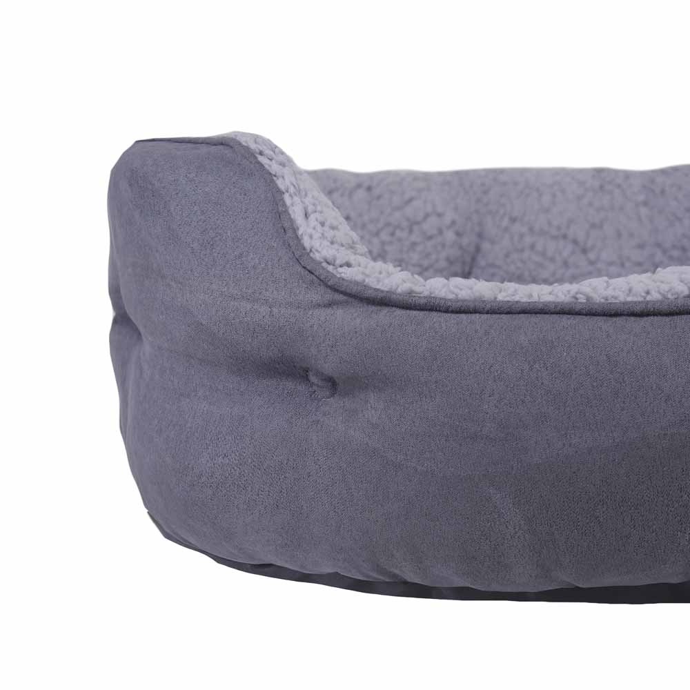Single Rosewood Medium Plush Pet Bed in Assorted styles Image 4
