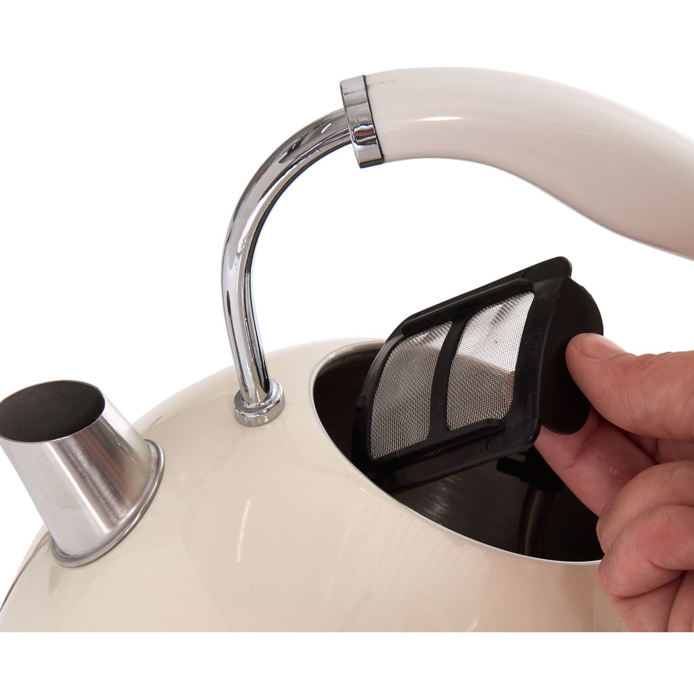 Wilko Cream Retro Domed 1.7L Kettle Image 3