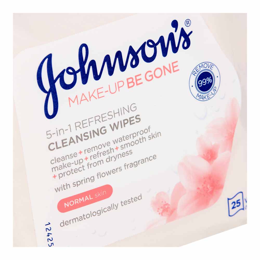 Johnson's Make-Up Be Gone 5-in-1 Refreshing Cleansing Wipes 25 Pack Image 2
