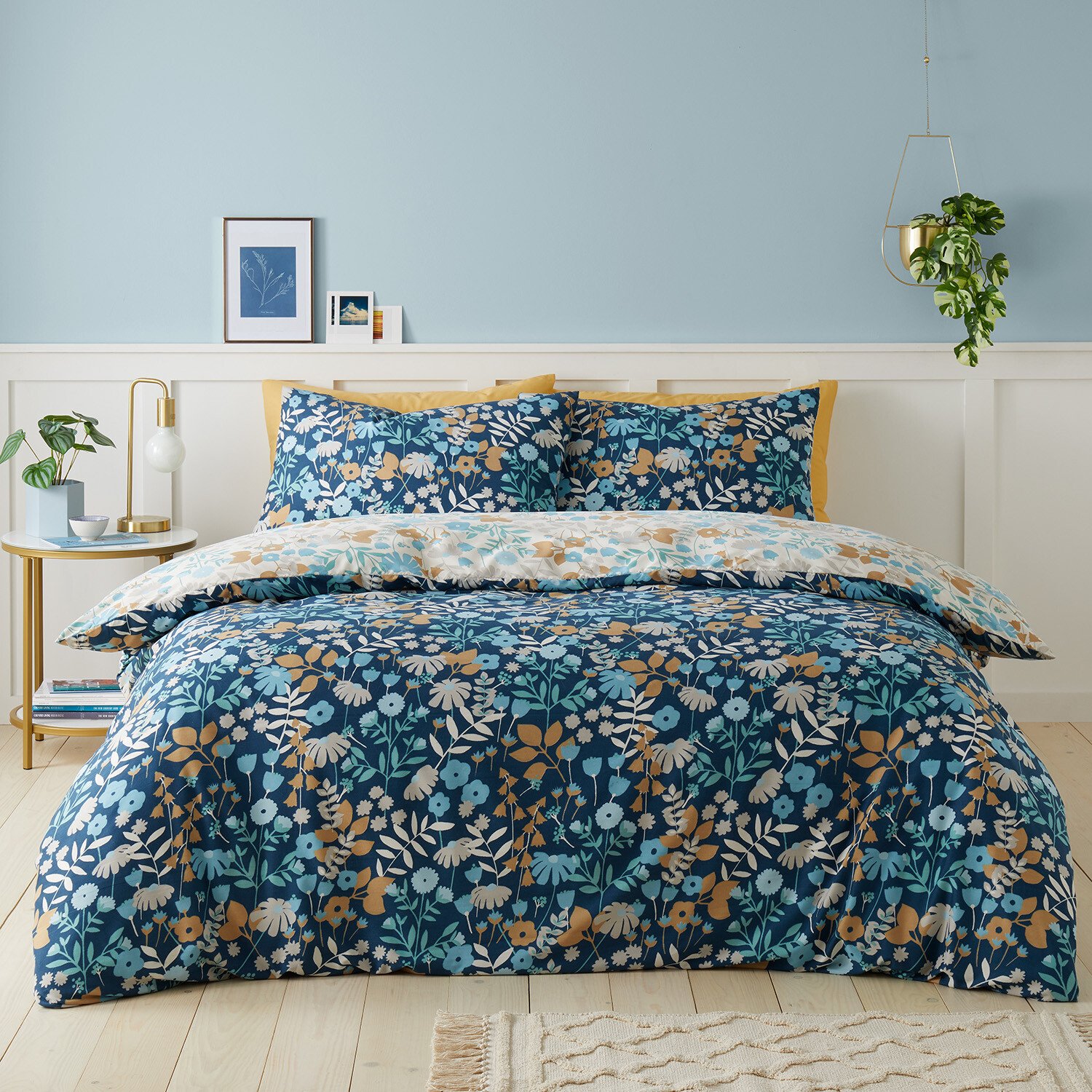 Posie Floral Bedding Set - Navy / Double Image 1