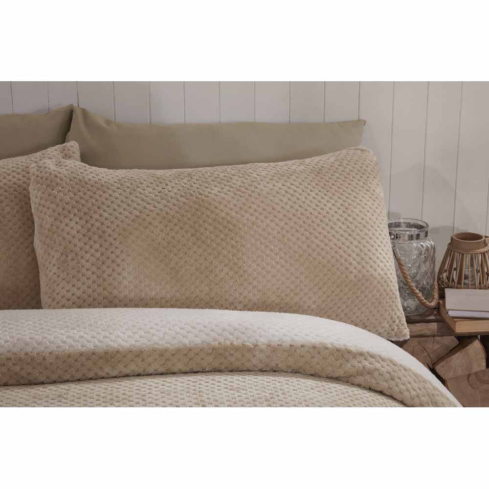 Sleepdown Natural Waffle Reversible Super King Duvet Set Wilko