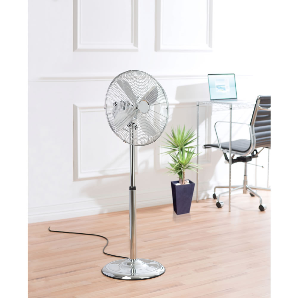 Fine Elements Stand Fan Chrome 16 Inch Wilko