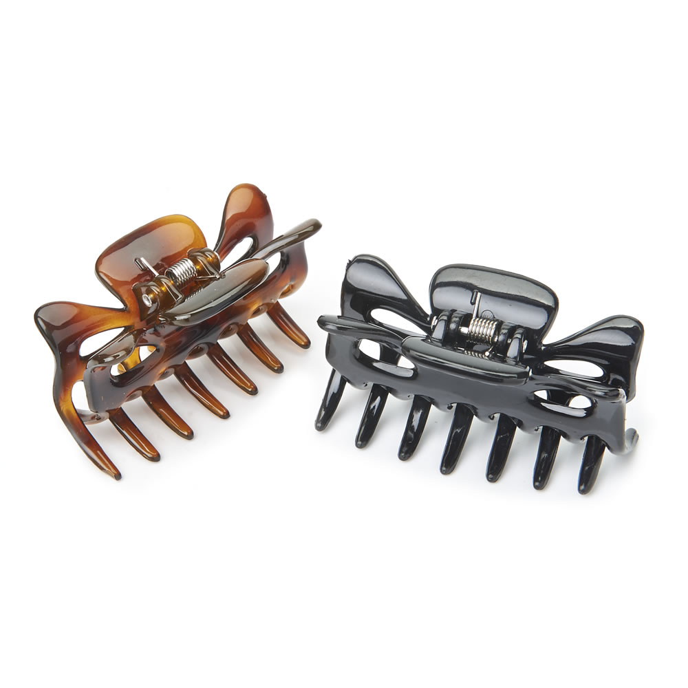 Wilko Medium Claw Hair Clips 2 pack Our medium claw clips are great for holding your hair up. 2 pack. WARNING. Keep out of reach of babies and children. Always read label. Wilko Medium Claw Hair Clips 2 pack