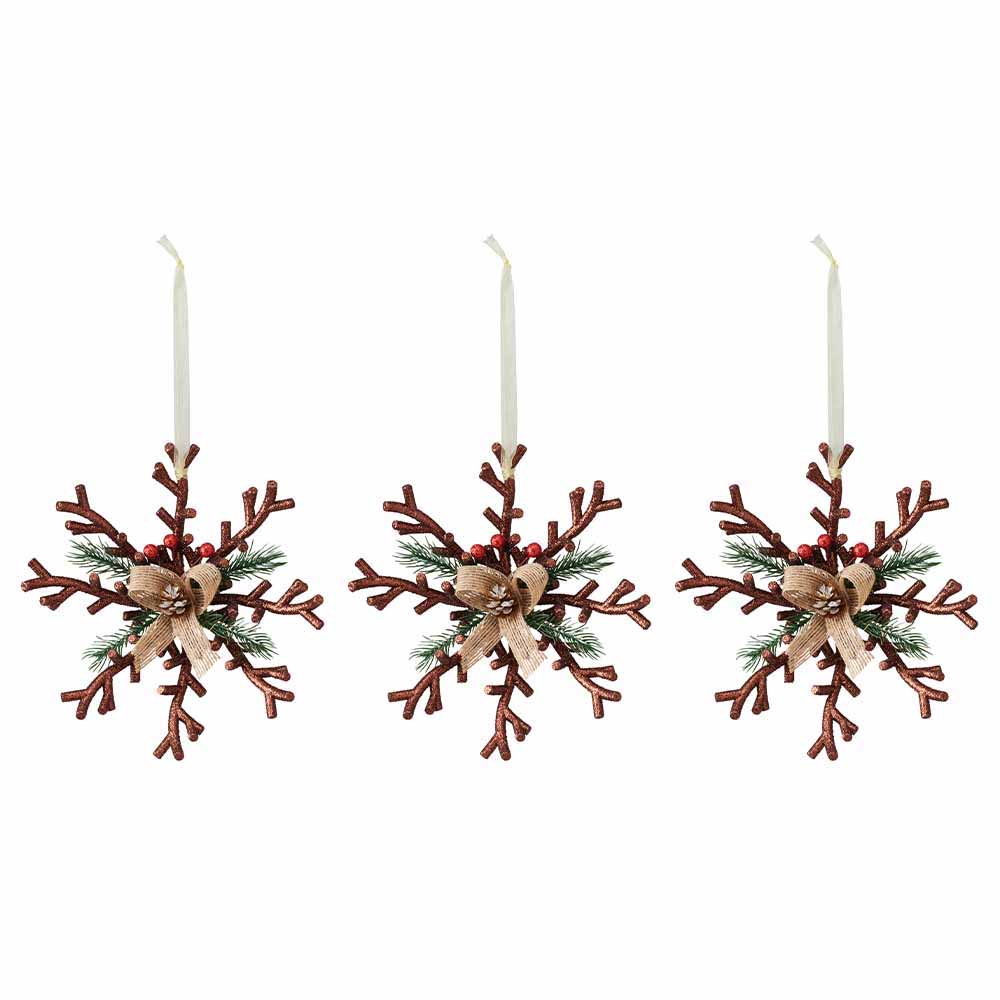 Wilko Traditional Snowflake Decoration Christmas Baubles 3 Pack Image 2